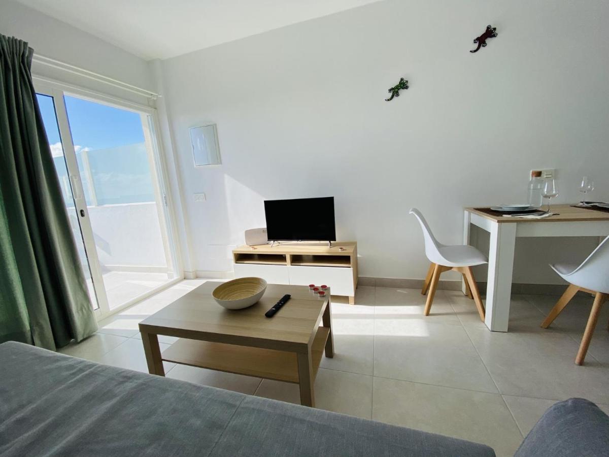 Apartamento Nuevo!!! vista mar terraza y piscina costa teguise Exterior foto