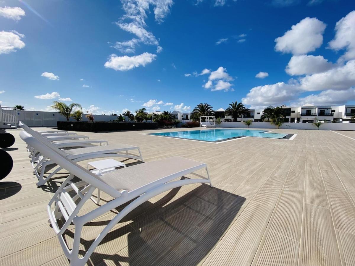 Apartamento Nuevo!!! vista mar terraza y piscina costa teguise Exterior foto